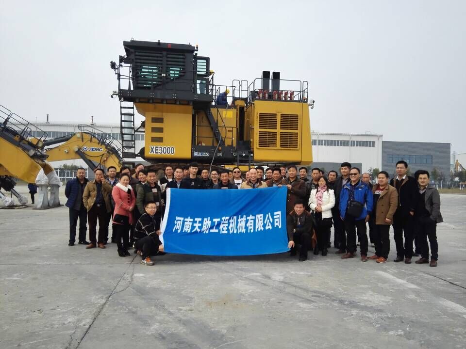 胜游官方网站挖掘机