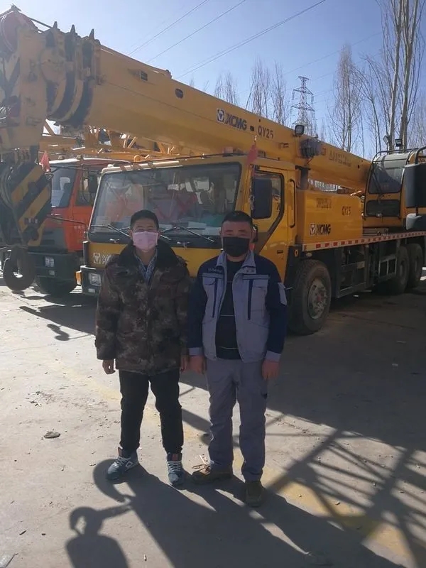 在西宁，胜游官方网站服务工程师王闯毅走访客户，为客户提供施工服务保障！