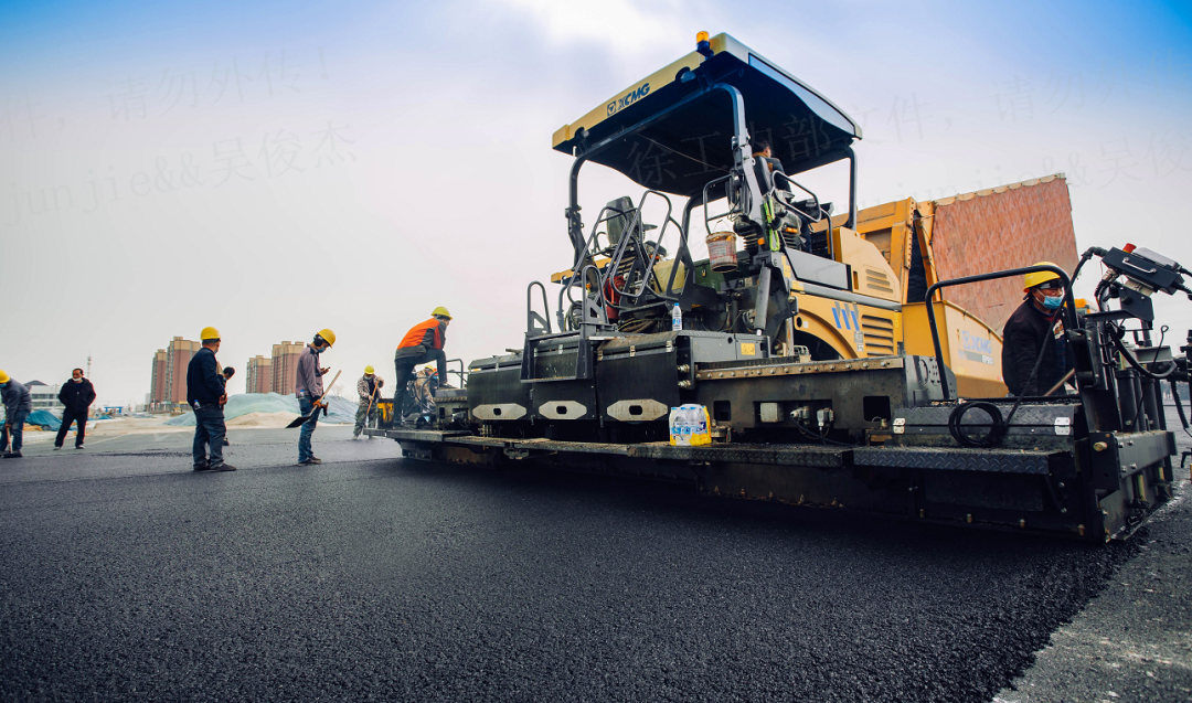 胜游官方网站道路机械施工效果