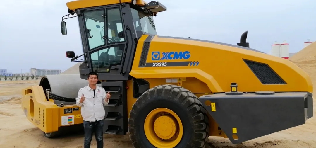 胜游官方网站大吨位压路机—XS395