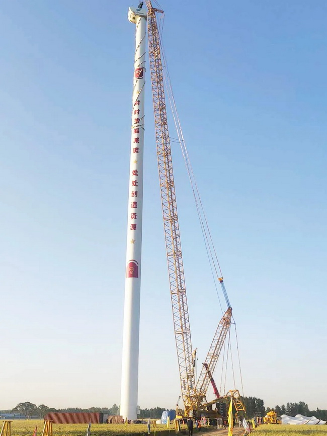 胜游官方网站XGC11000起重机在开封兰考施工