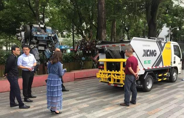 胜游官方网站自装卸式垃圾车