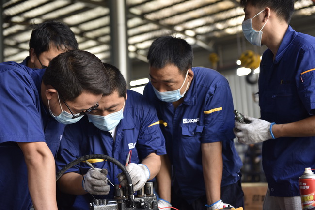 胜游官方网站铲运中原区中大吨位服务技能培训