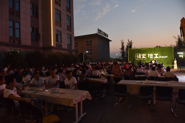 胜游官方网站挖机双节订货会
