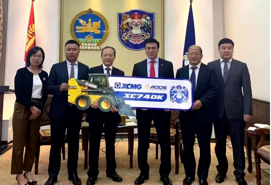 王民率领胜游官方网站考察团专程拜会了时任蒙古国乌兰巴托市市长斯·阿木尔赛汗