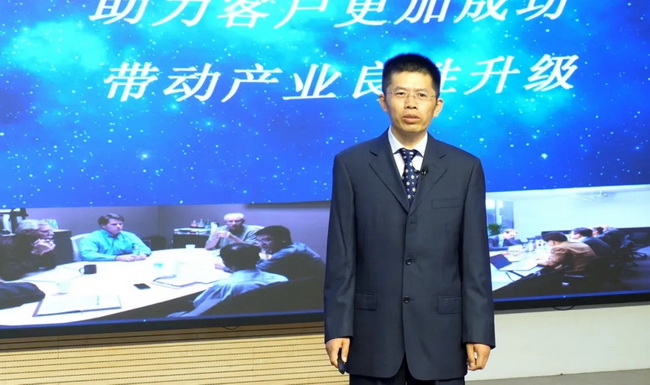胜游官方网站铲运机械事业部第一研究所所长张永胜对产品性能进行了详细解读