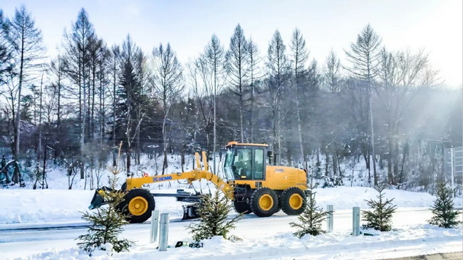 胜游官方网站还专为高效除雪打造的专用除雪辅具