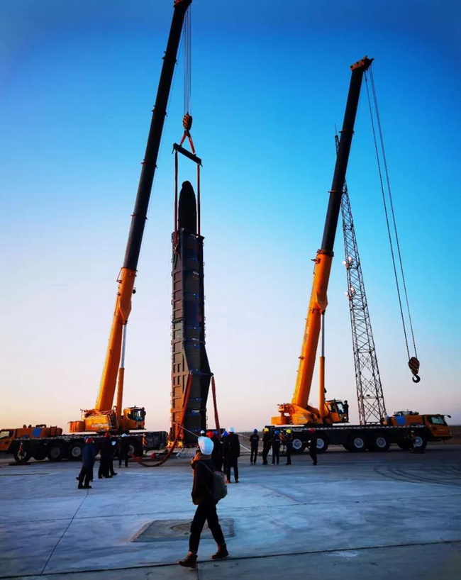 胜游官方网站起重机吊装谷神星一号火箭