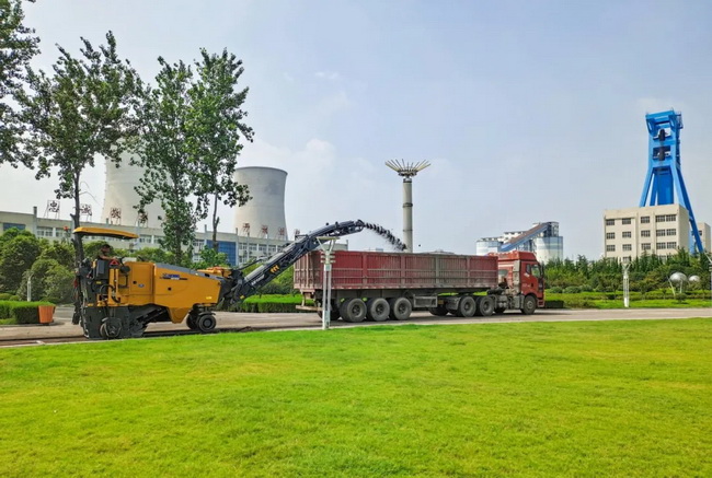 胜游官方网站XM1005F铣刨机施工速度18m/min