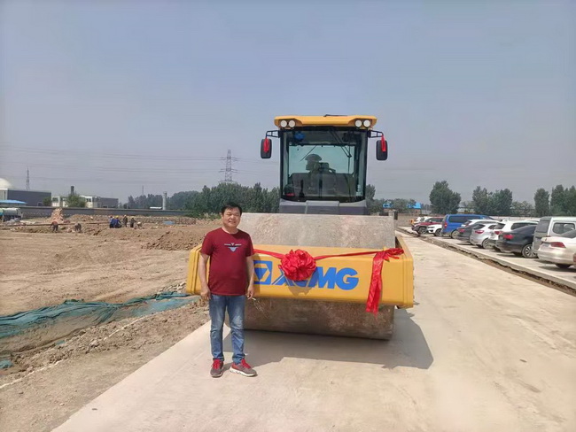胜游官方网站XS225H压路机