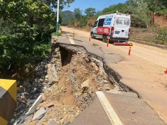 胜游官方网站XJC405道路检测车