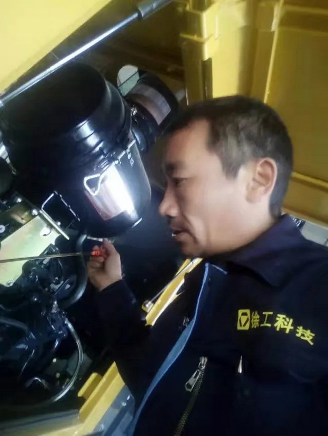 胜游官方网站装载机秋季保养