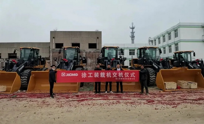 胜游官方网站装载机批量交付绿色能源客户