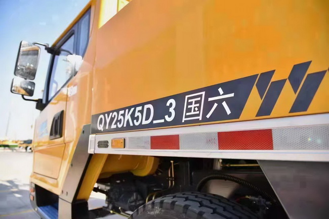 胜游官方网站QY25K5D-3起重机国六款