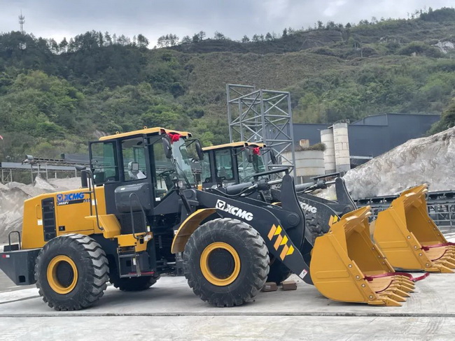 胜游官方网站LW600FV装载机助力绿色矿山建设