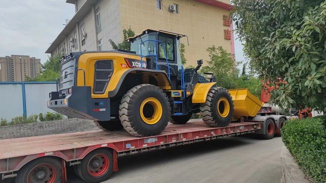 胜游官方网站XC968-EV纯电动装载机交付郑州客户
