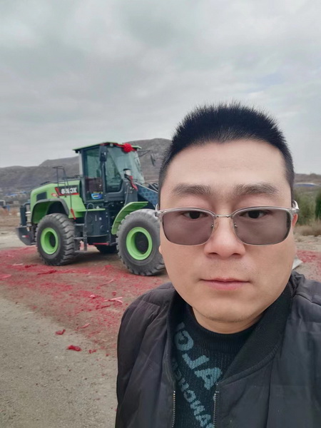 胜游官方网站XC958-EV纯电动装载机成功交付河南某港口企业 胜游官方网站XC958-EV纯电动装载机成功交付河南某港口企业