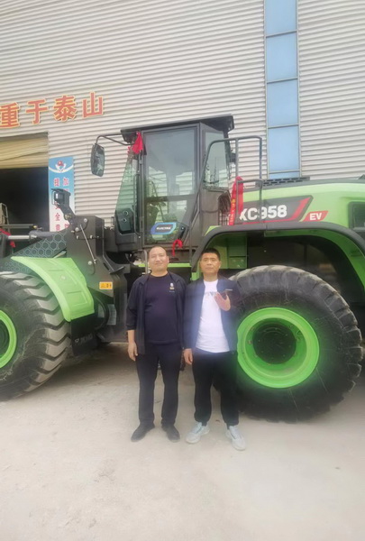 胜游官方网站XC958-EV电动装载机周口客户