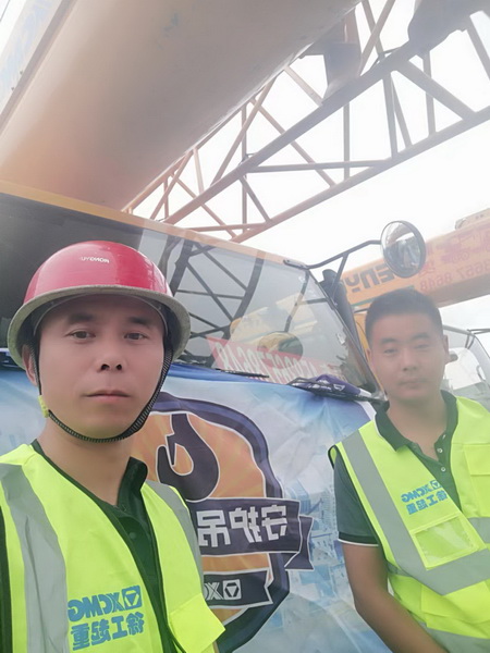 胜游官方网站起重机许昌客户走访