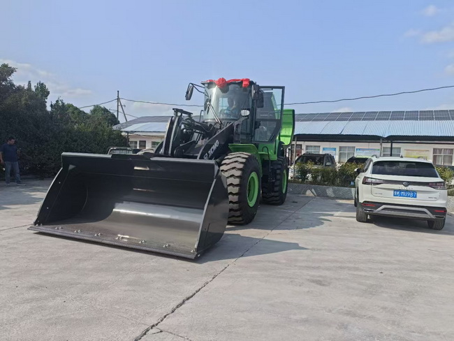 胜游官方网站XC958-EV纯电动装载机