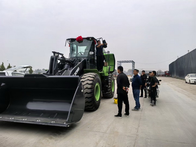 胜游官方网站XC958-EV纯电动装载机